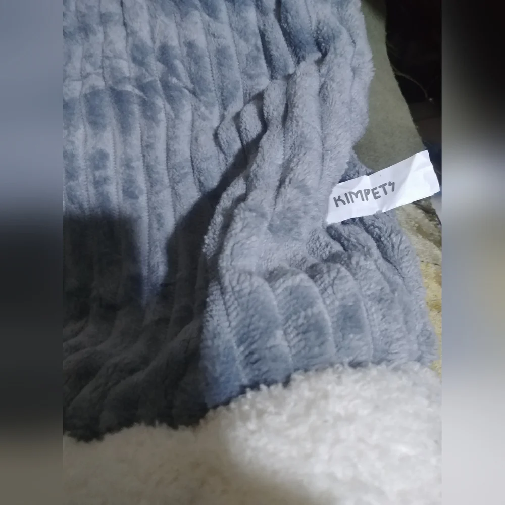 Gray and White Pet Nest Mat